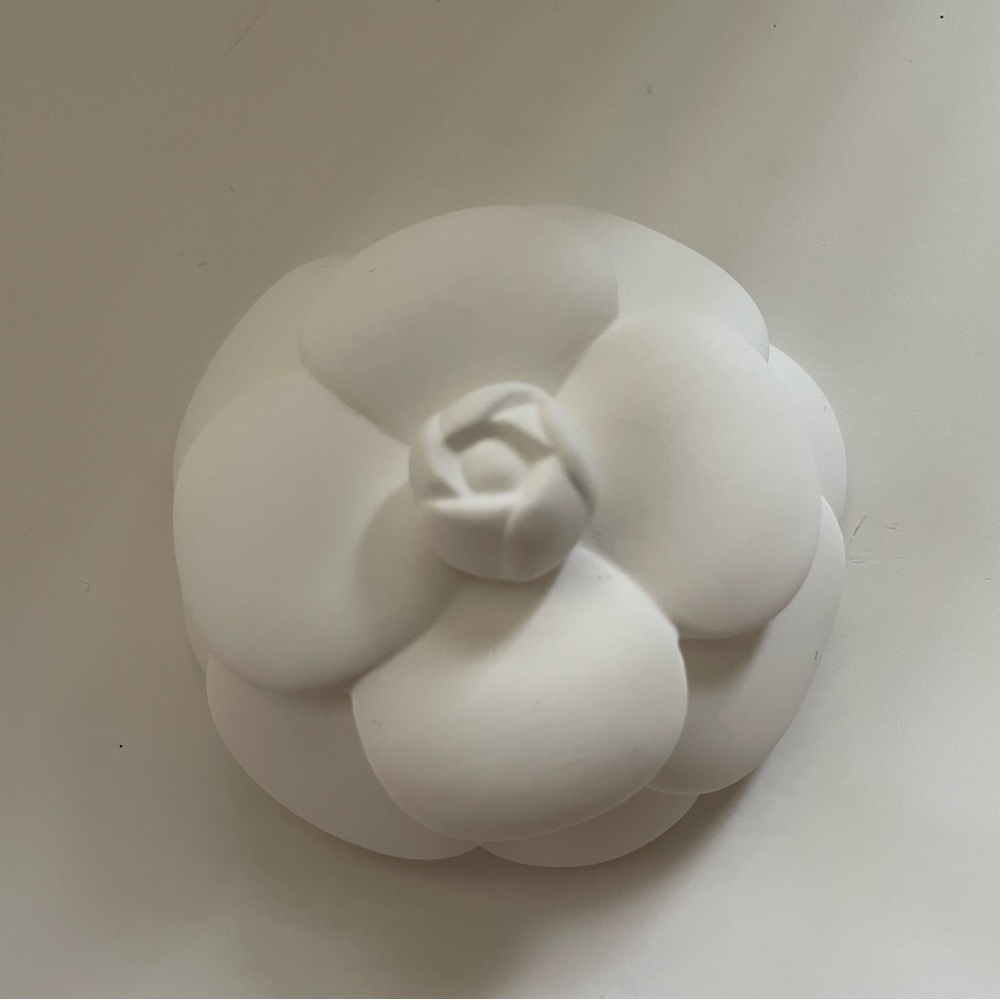 Chanel ceramic Camellia aroma diffuser fragrance flower NEW - Picture 5 of 10
